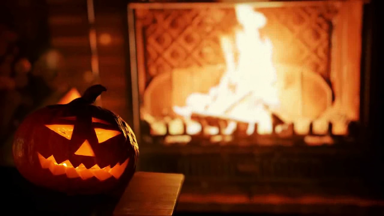 Read more about the article Relaxing Halloween Pumpkin Fireplace Scene With Wind, Rain and Crackling Fire Sounds | 10 Hours