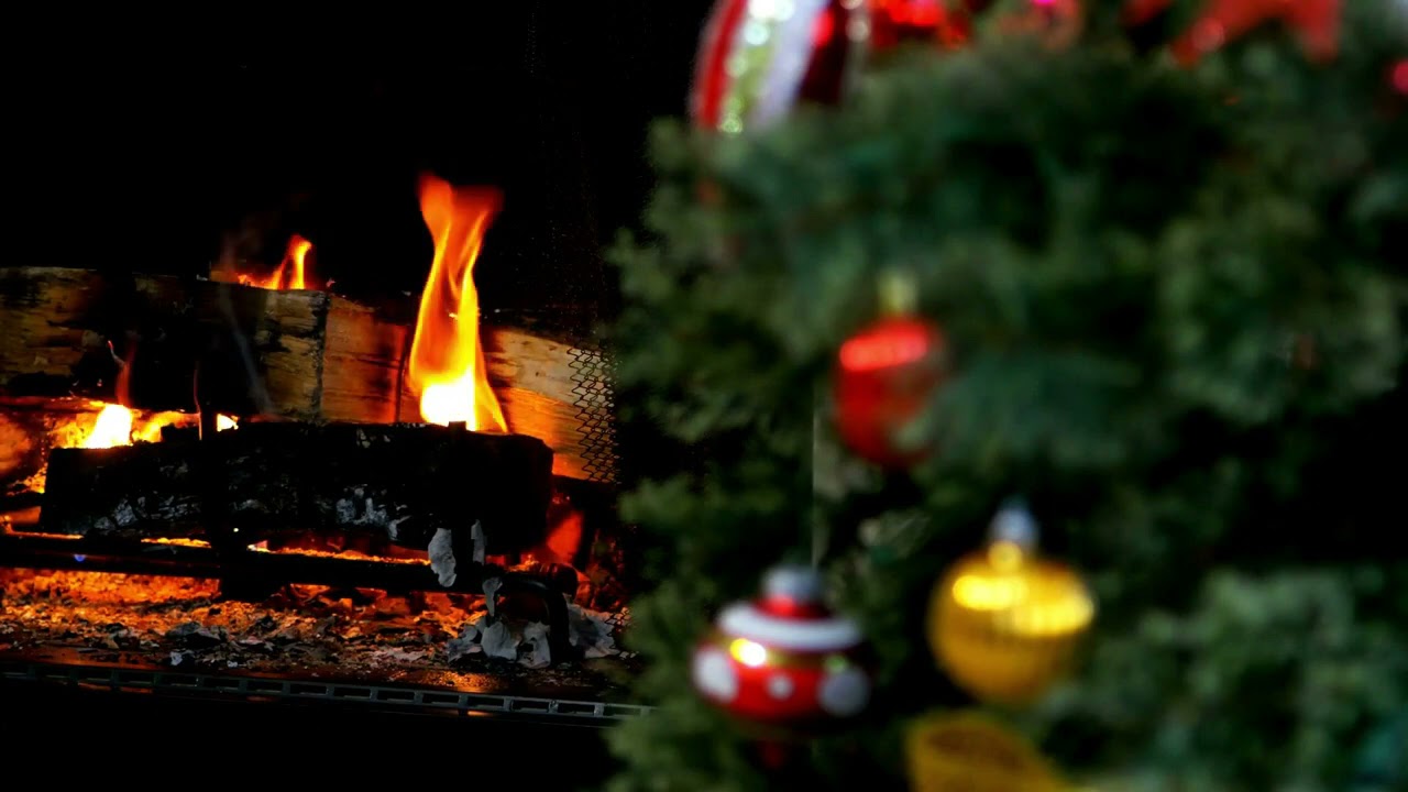 Read more about the article Christmas Fireplace Scene With Baubles & Crackling Fire Sound | 10 Hours